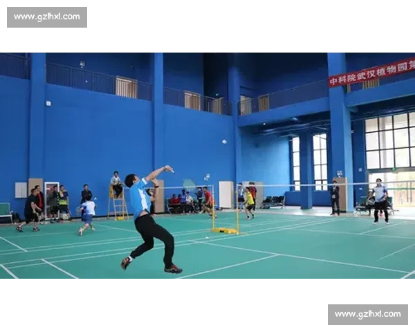 武汉教师史璠三度折桂亚锦赛，国际赛场诠释「力与美」的双重人生